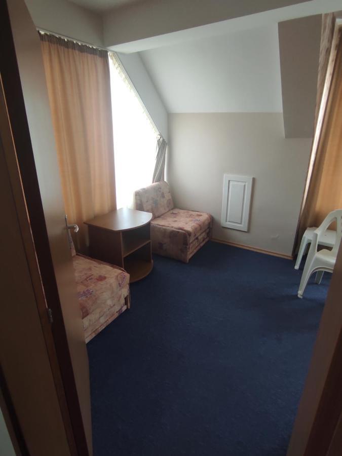 Хотел Андре Hotell Tsjernomorets Eksteriør bilde