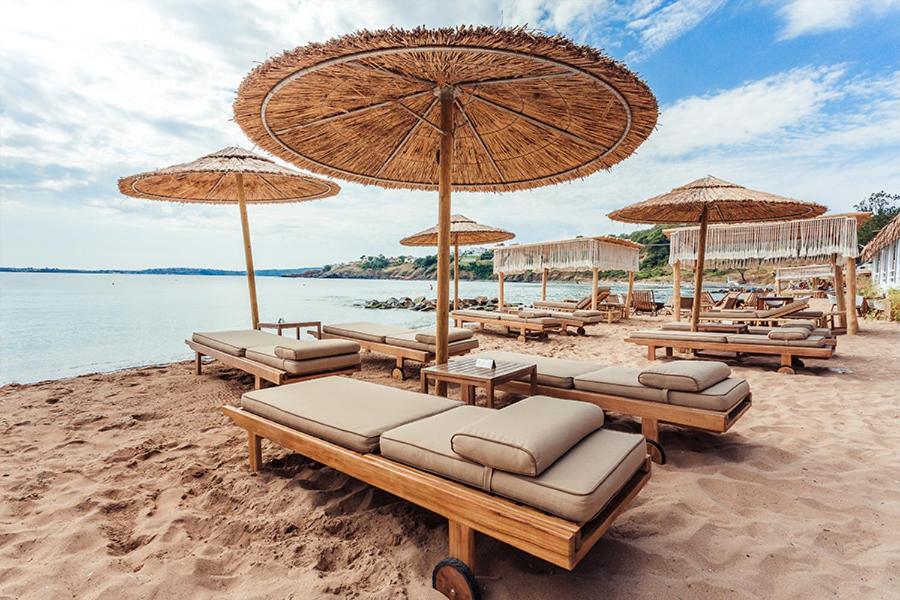 Хотел Андре Hotell Tsjernomorets Eksteriør bilde