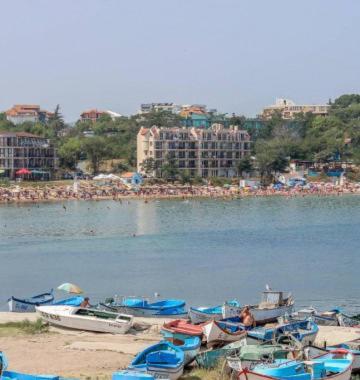 Хотел Андре Hotell Tsjernomorets Eksteriør bilde