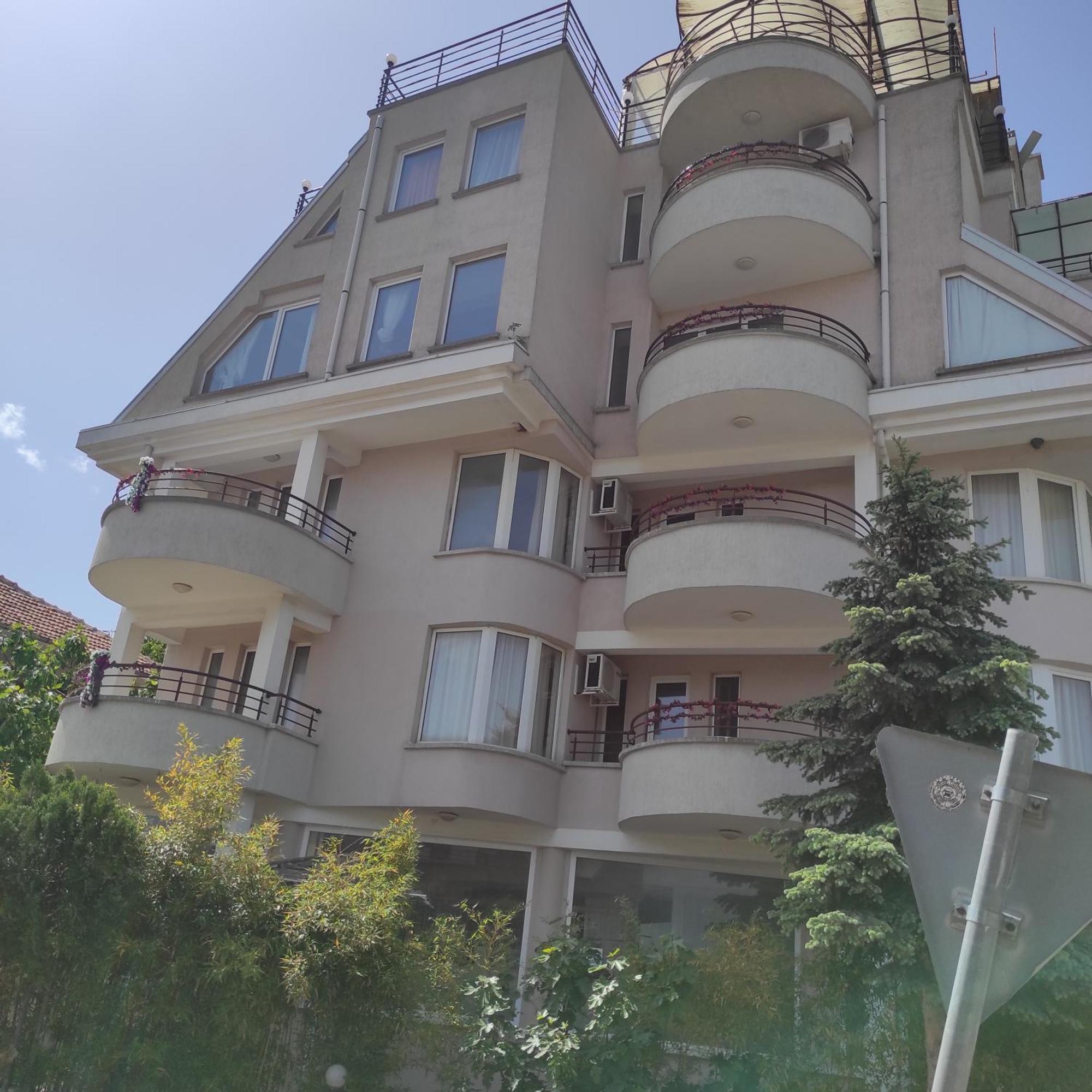 Хотел Андре Hotell Tsjernomorets Eksteriør bilde