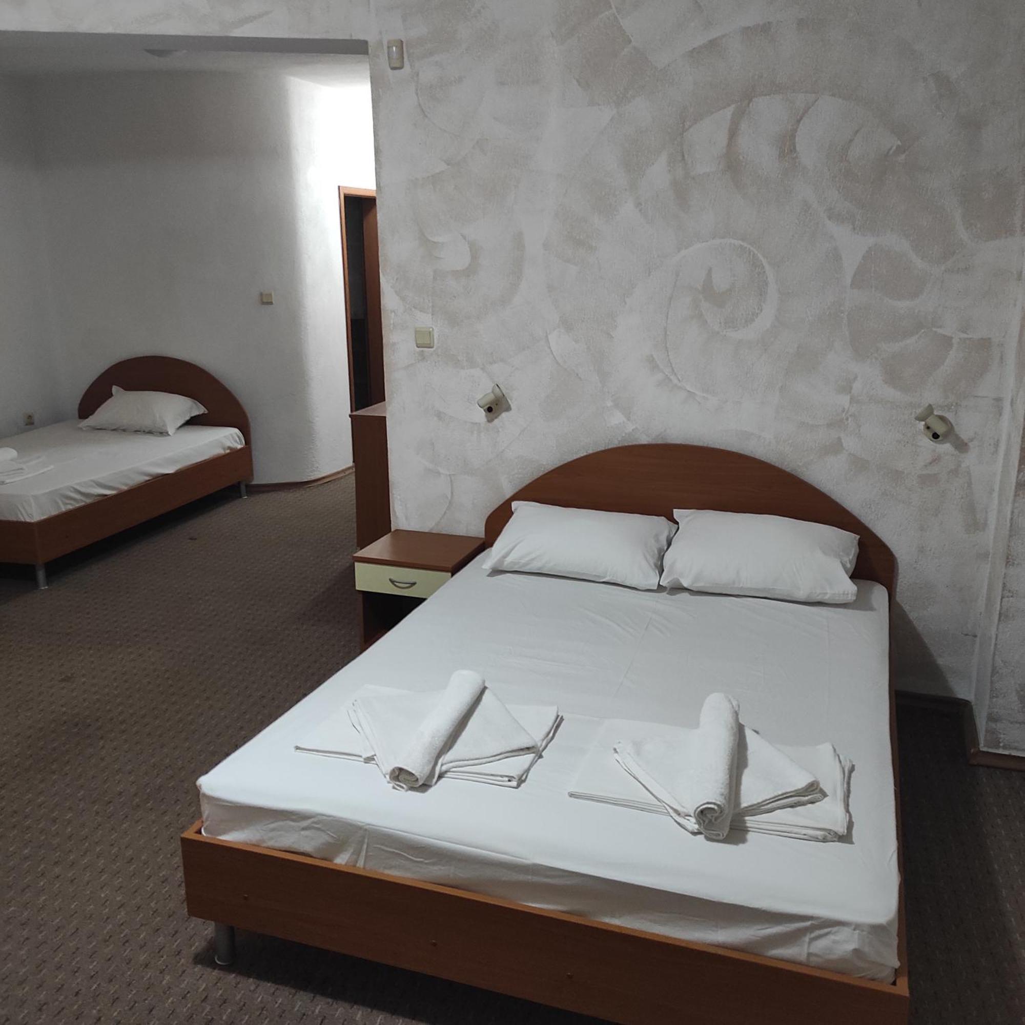 Хотел Андре Hotell Tsjernomorets Rom bilde